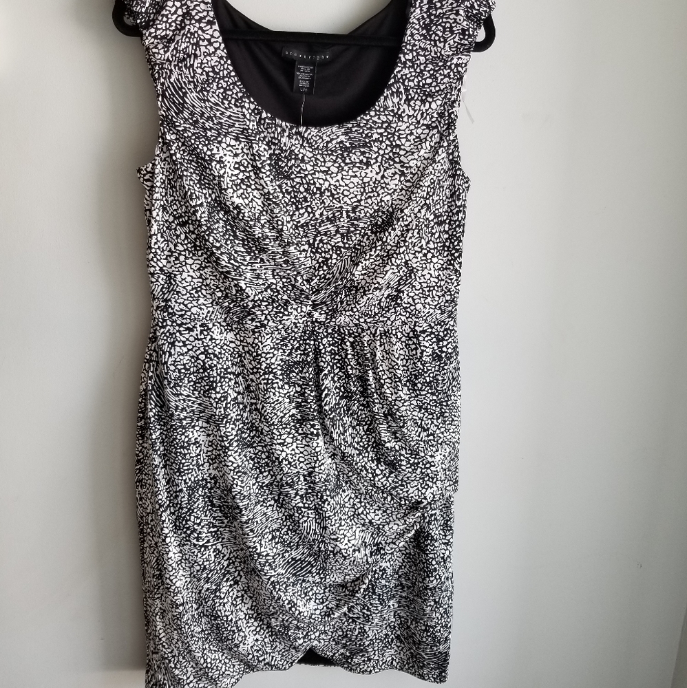 👗APOSTROPHE BLACK AND WHITE SEMI DRESS